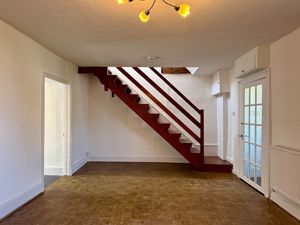 Living room- click for photo gallery